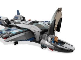 6869 - Quinjet Aerial Battle