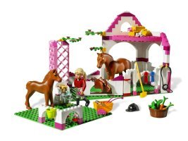 7585 - Horse Stable