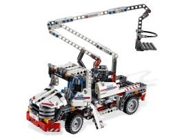 8071 - Bucket Truck