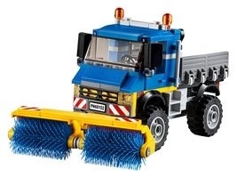 60152 - Sweeper & Excavator