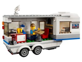 60182 - Pickup & Caravan