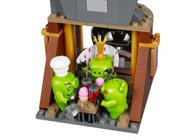 75826 - King Pig's Castle