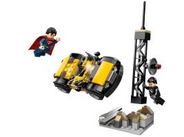 76002 - Superman™: Metropolis Showdown