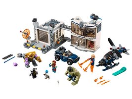 76131 - Avengers Compound Battle